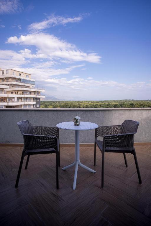 Sky Hotel Shkodër Extérieur photo