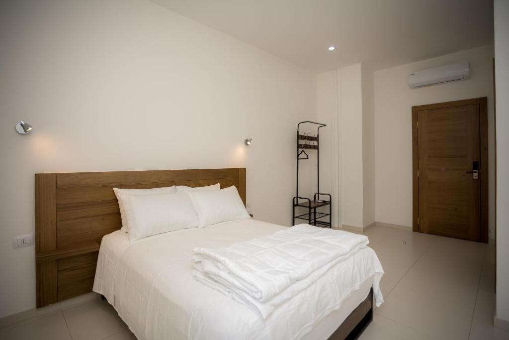 Sky Hotel Shkodër Extérieur photo